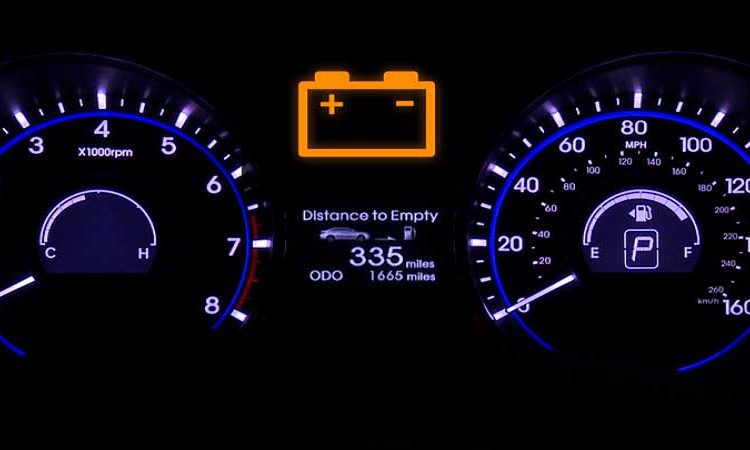  علت روشن شدن چراغ دینام چیست؟