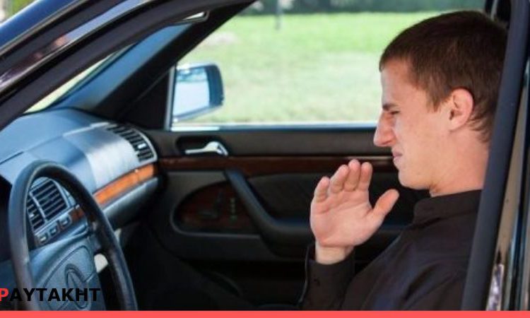 علت بوی بد اگزوز ماشین در پارکینگ چیست؟