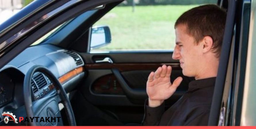 علت بوی بد اگزوز ماشین در پارکینگ چیست؟