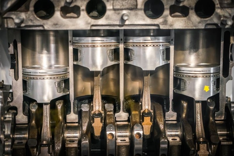 دلیل کم کردن روغن موتور