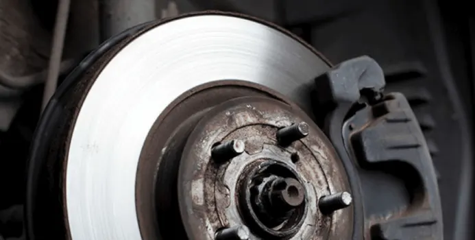 نکات تعویض لنت ترمز داستر