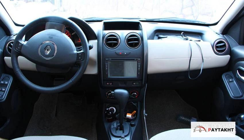 بررسی رنو داستر