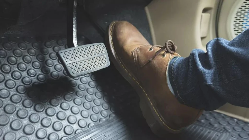 علت خاموش شدن ماشین هنگام گاز دادن