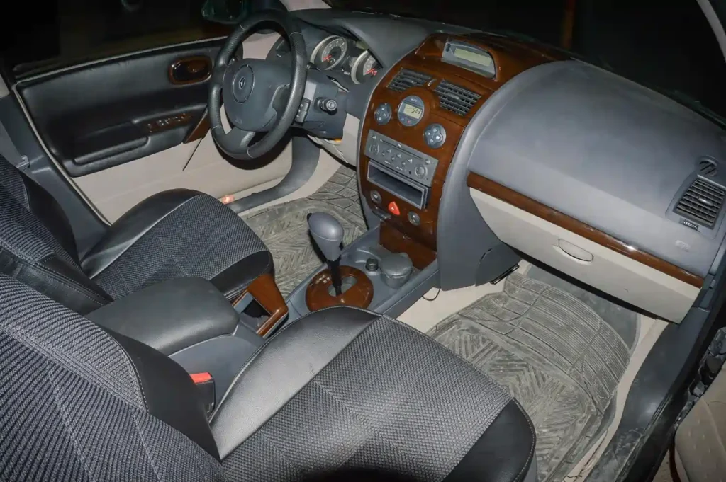 تفاوت داشبورد مگان در مدل‌های مختلف